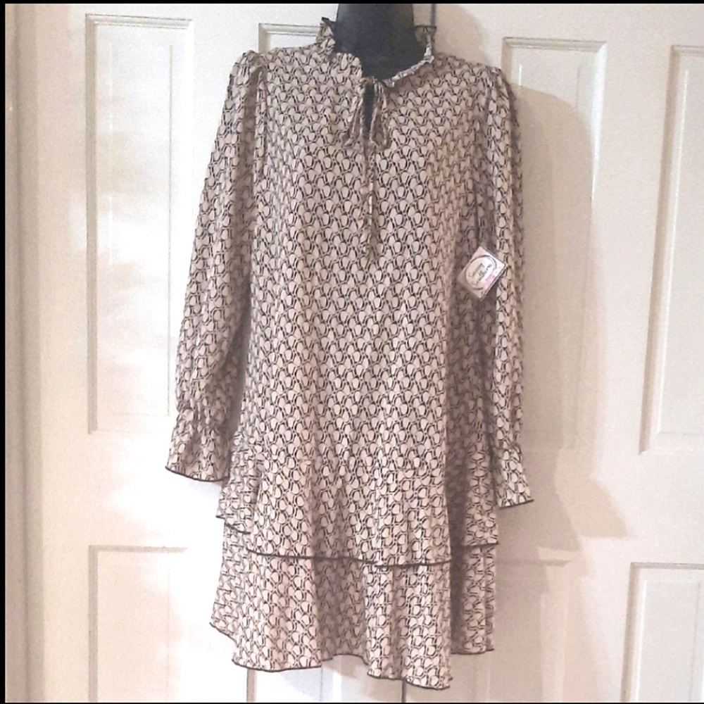 Chic Patterned Long Sleeve Dress - Ruffled Neckline & Skirt - Women's Size:Small